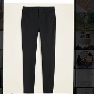 Womens Old Navy size 14 High Rise Pixie Never-Fade black pants